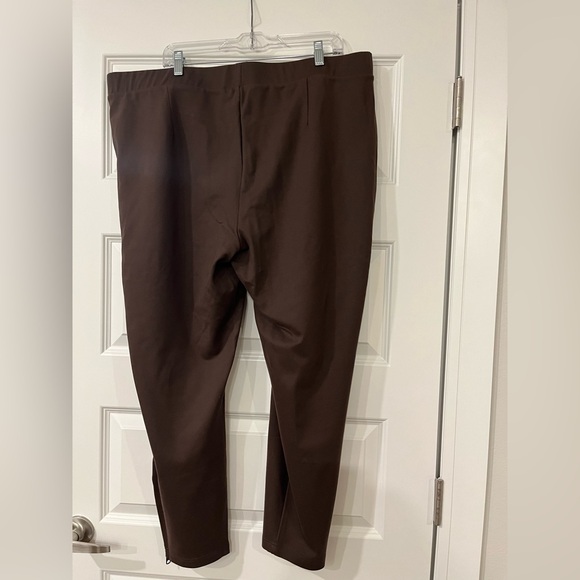 NWT Universal Standard Brown Ponte Pants with Ankle Zippers, Size L (22/24) - Picture 8 of 8